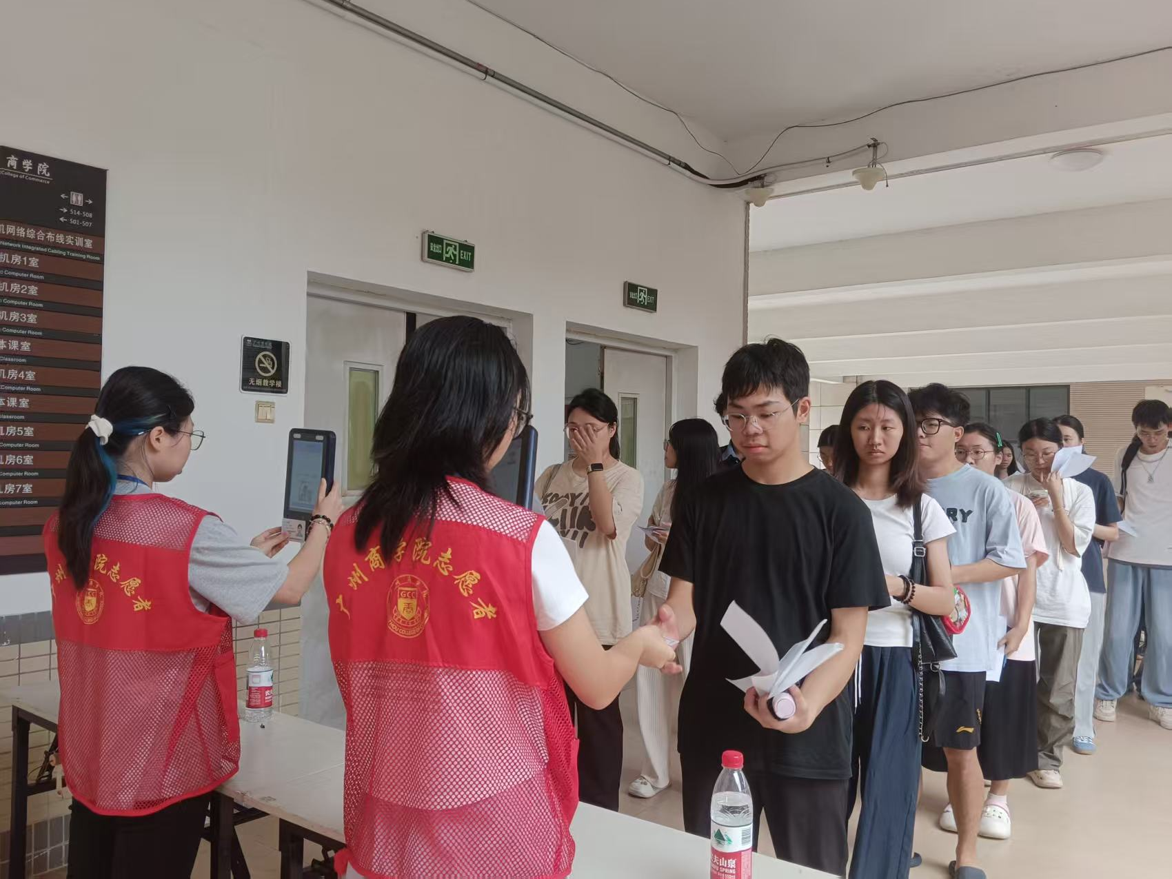 进场1.jpg